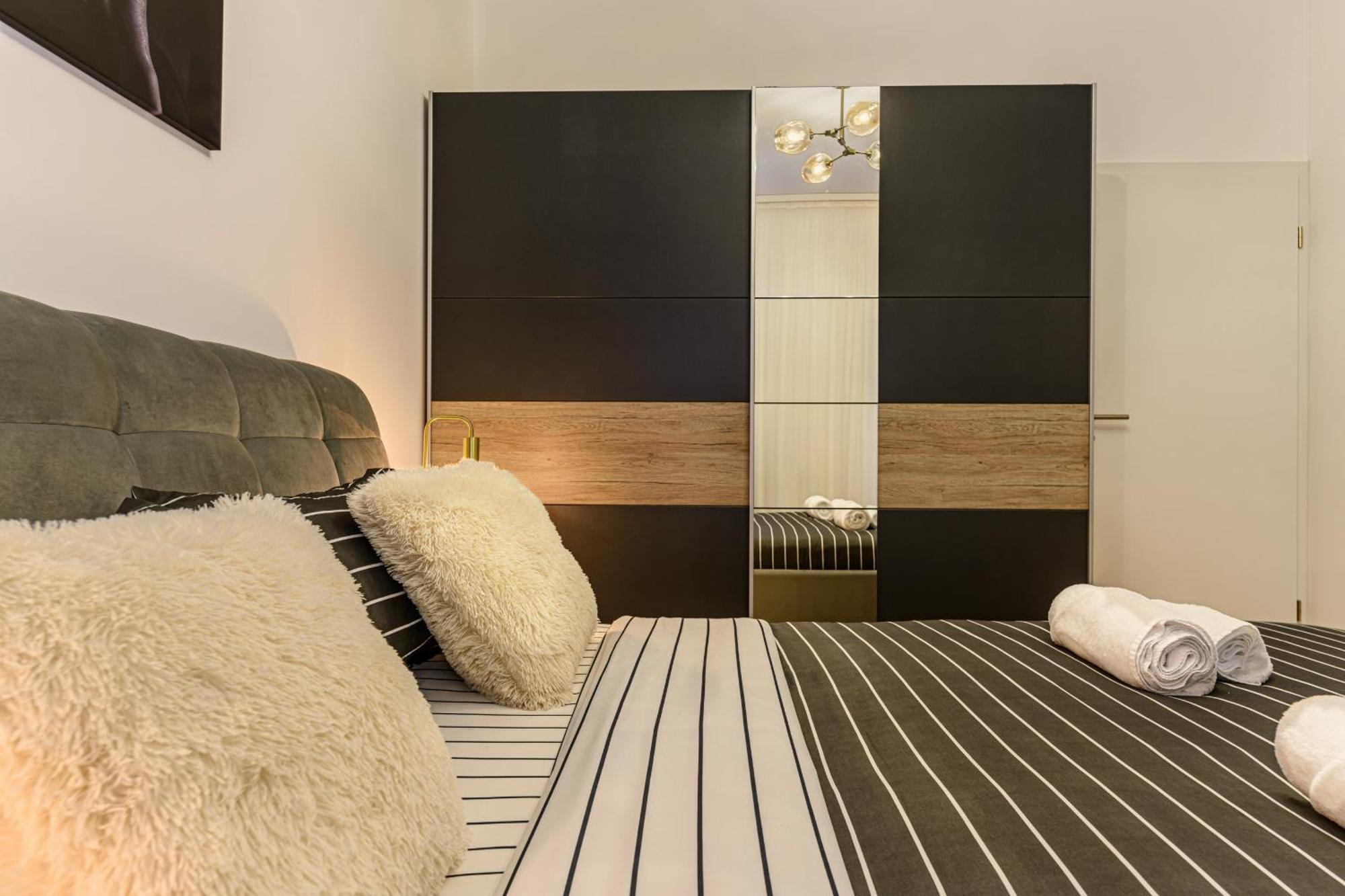 Luxury Landing Apartments Complex Qualis Braşov Exteriör bild